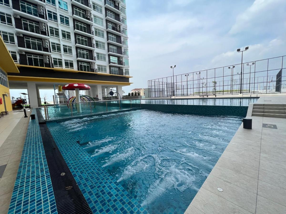 말라카 New!! Loving Night Novo 2Br 4-9Pax I Jonker I Netflix I Family 아파트 외부 사진