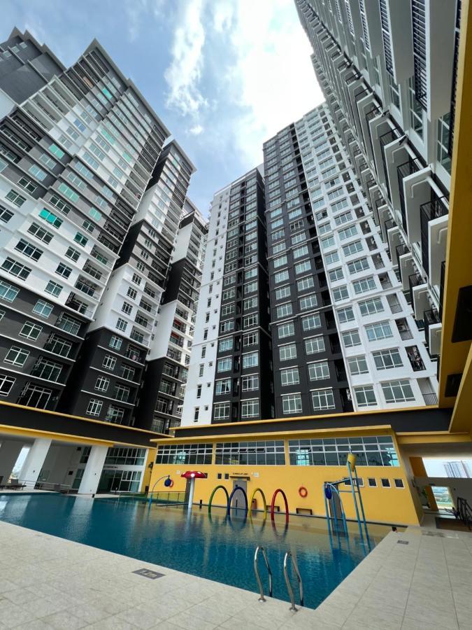 말라카 New!! Loving Night Novo 2Br 4-9Pax I Jonker I Netflix I Family 아파트 외부 사진