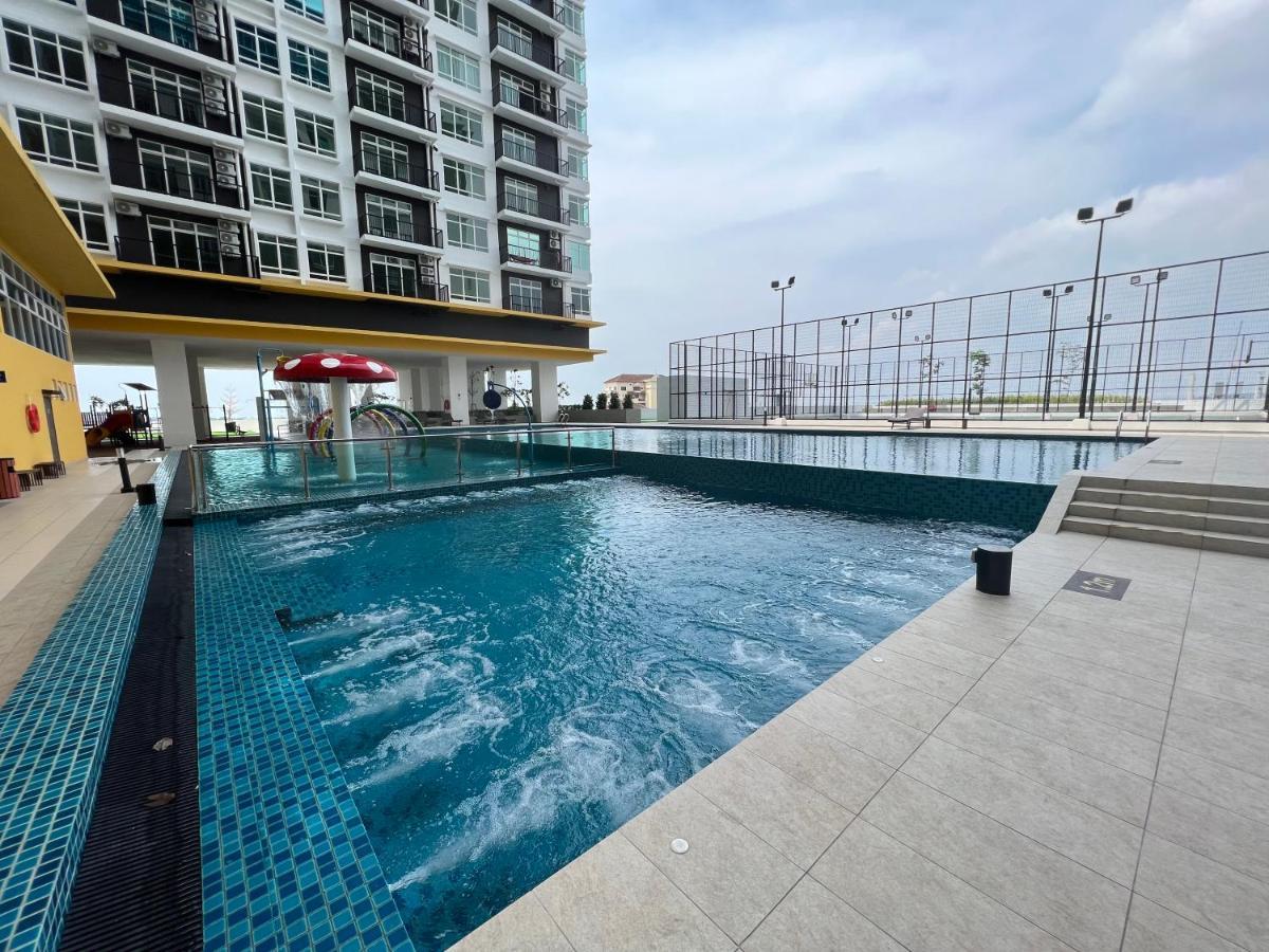 말라카 New!! Loving Night Novo 2Br 4-9Pax I Jonker I Netflix I Family 아파트 외부 사진
